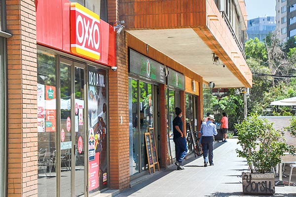 Los puntos de la operación de concentración Oxxo-OK Market bajo la mira de la FNE