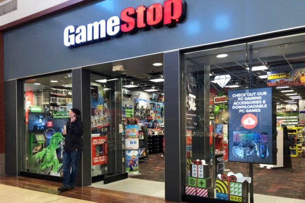 Acciones de GameStop se disparan nuevamente con alzas superiores al 100%