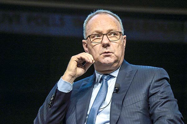 Anglo American muestra cautela y dice que no se dejará "seducir" por altos precios de las materias primas