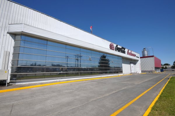 Embonor sube ingresos impulsado por ampliación de su portafolio en Chile