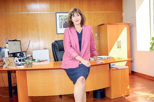 Directora del Servicio Civil ve espacio para más mujeres en el sector público: “Chile necesita más liderazgos femeninos”