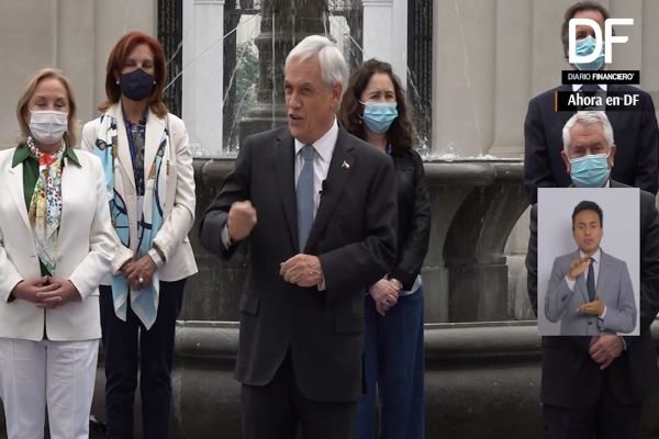 <p>Ahora en DF| Presidente Piñera da a conocer que la próxima semana comienza la vacunación de personas entre 50 y 59 años</p>