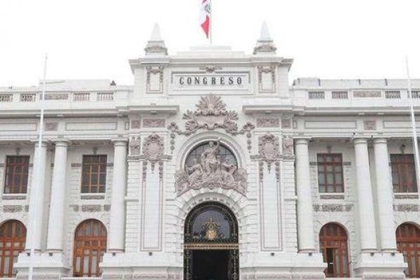 Comisión de Economía del Congreso peruano aprueba nuevo retiro de fondos de las AFP