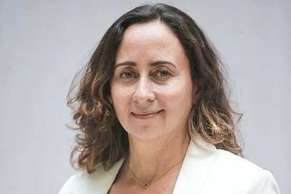 <p>Lorena Schmitt, gerenta de asuntos corporativos de VTR.</p>
