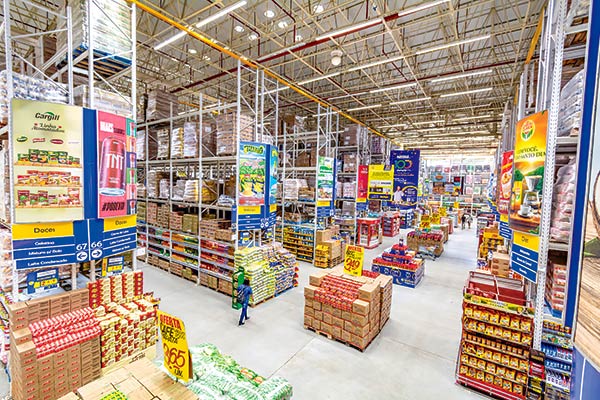Cencosud expande formato de supermercados “cash and carry” en Perú y Brasil