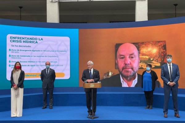 <p>Gobierno firma proyecto que crea el Ministerio de Obras Públicas y Recursos Hídricos</p>