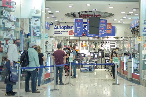Mercado sigue sin ponerse de acuerdo sobre caída de la actividad en febrero