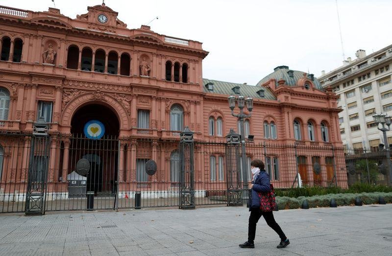 <p>Pobreza en Argentina sube a 42% tras recesión histórica</p>