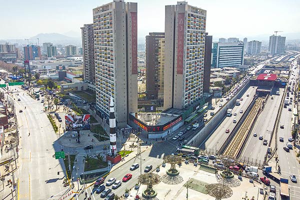 El auge de la renta residencial tiene otra alianza: LarrainVial e Ingevec construirán siete edificios en Santiago