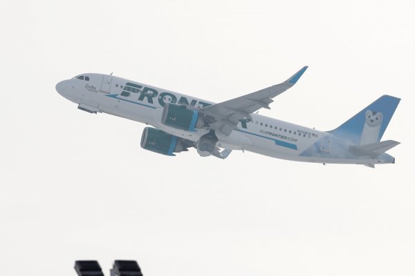 Frontier Airlines, del grupo de JetSmart, hace debut bursátil en EEUU, pese a impacto de la pandemia en los viajes