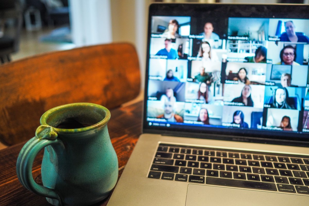 <p>Google Meet alargó las videollamadas gratuitas hasta julio</p>