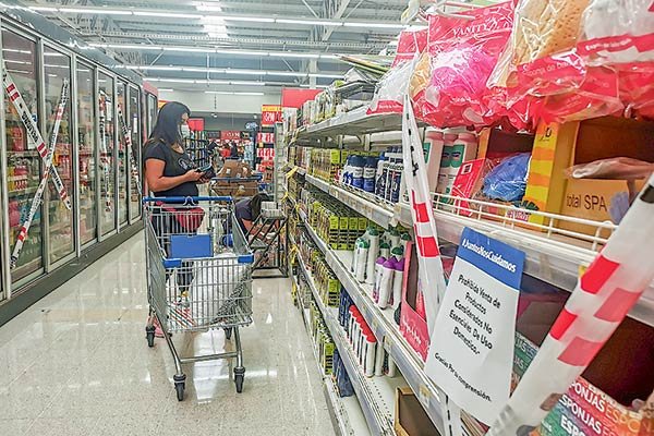 Comercio valora anuncio del gobierno que confirma la fecha de término del polémico listado de productos esenciales