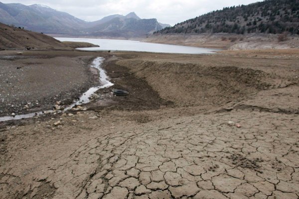 <p>Déficit de lluvias se mantendría y situación más preocupante de la megasequía se concentraría en el sur</p>