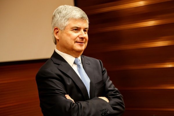 Presidente ejecutivo de Codelco destaca precio del cobre, pero ve desafíos en gestión de costos