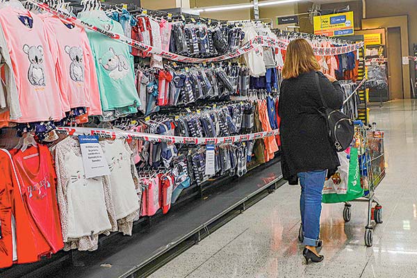 Comercio se prepara para volver a vender artículos no esenciales por delivery