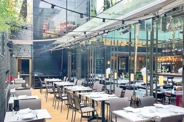 Piden la quiebra de exclusivo restaurante por no pago de arriendos y gastos comunes