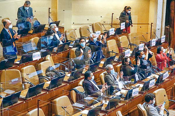 Avanza tributo a altos patrimonios en paralelo a cuentas del Gobierno para aumentar recaudación