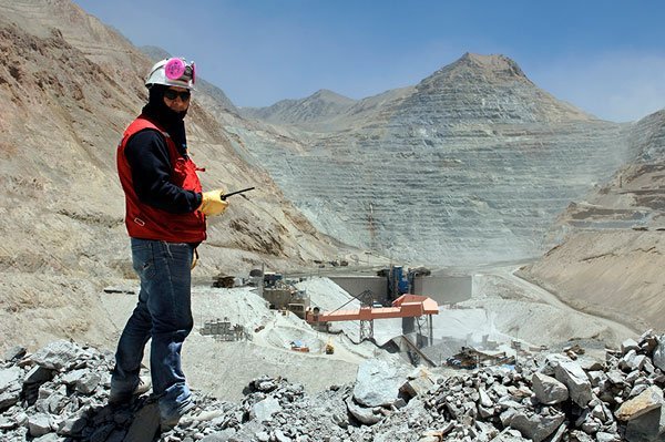 AMSA refuerza medidas preventivas en sus operaciones y proyectos por aumento de casos de Covid-19 en Chile