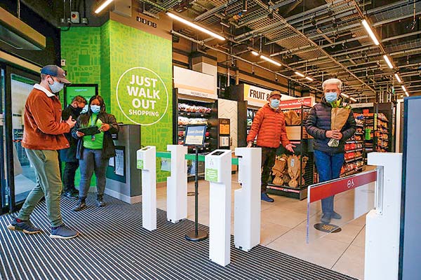 Amazon lleva el pago automatizado a grandes supermercados en Estados Unidos