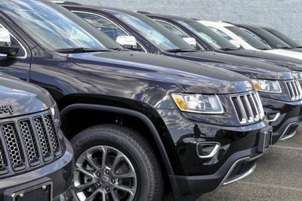 <p>Jeep reducirá su producción en EEUU por la escasez de chips</p>