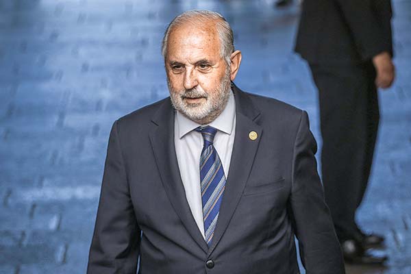 Fiscal Nacional se reúne con parlamentarios por denuncia penal en caso Enjoy