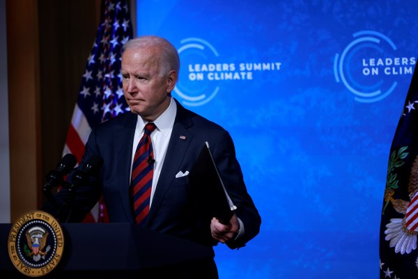 Anuncio de Biden de reducción de emisiones de EEUU podría alterar curso del cambio climático
