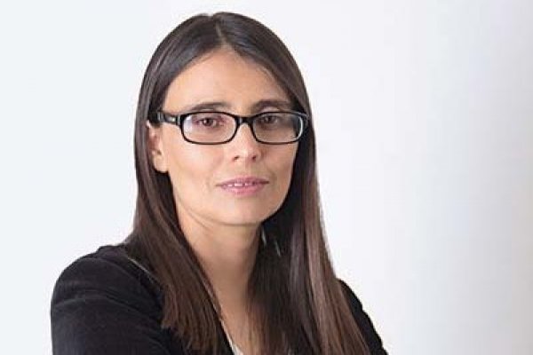 <p>Lorena Flores. directora del Centro de Microdatos de la Universidad de Chile.</p>