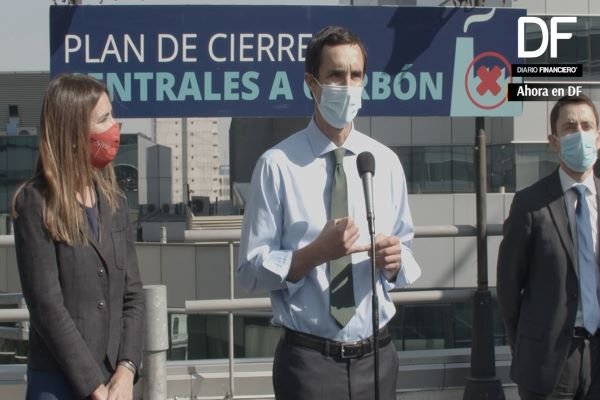 <p>Ahora en DF| Chile se compromete a retirar el 50% de las centrales de carbón para 2025</p>