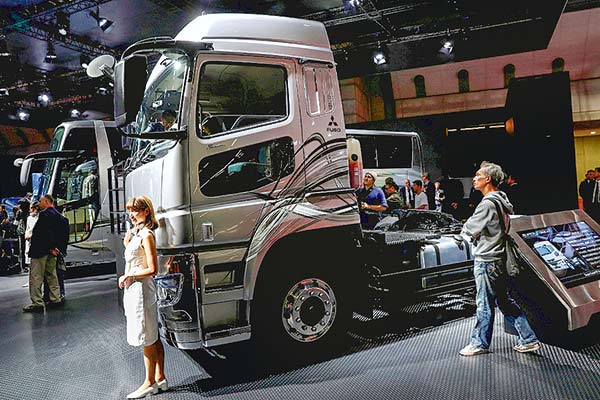 <p>Daimler y Volvo unen fuerzas para el desarrollo de baterías para camiones a hidrógeno</p>