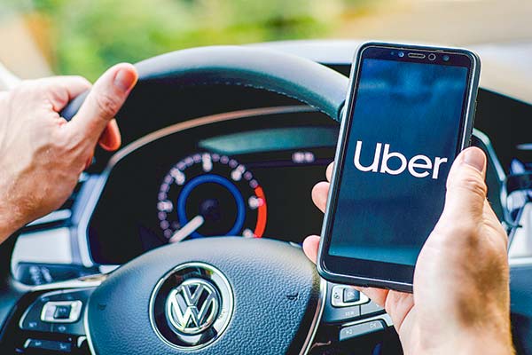 Conductores y repartidores de Uber se inclinan por ley para el sector que asegure la flexibilidad horaria