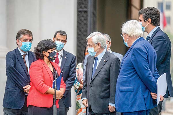 ¿Cuánto costaría un ingreso básico universal para Chile?
