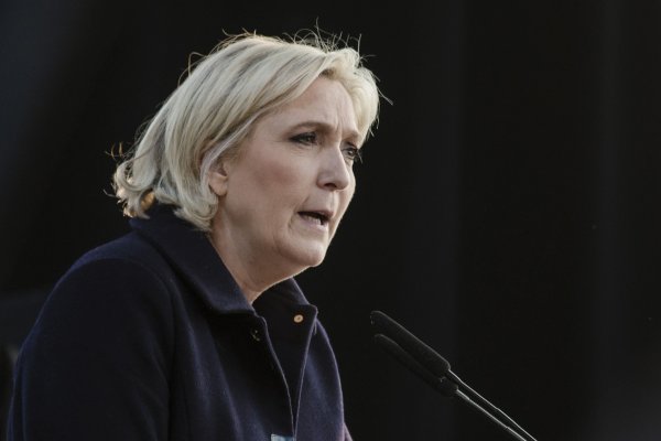 ¿Golpe de Estado en Francia? Gobierno prometió castigar a oficiales que firmaron incendiaria carta