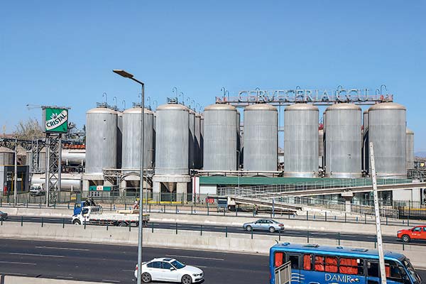 Empleado de CCU se robó $ 31 millones y luego desapareció