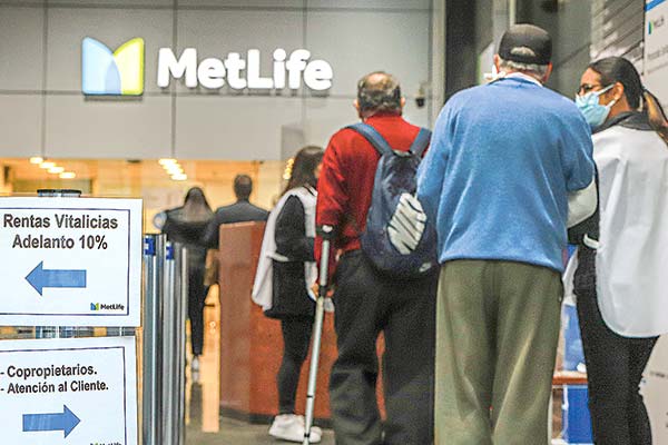 Estudio calcula impacto del tercer retiro en las empresas chilenas en el mediano plazo