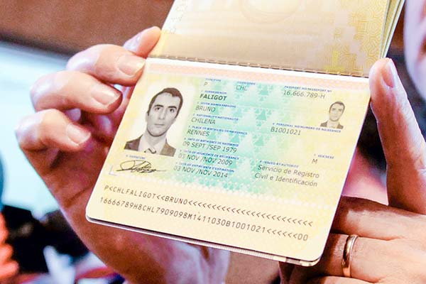 Licitación de cédulas y pasaportes se judicializa: actual operadora pide que se suspenda el proceso