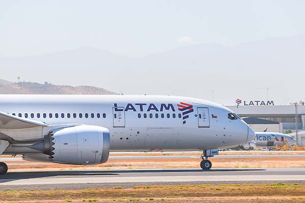 Latam cierra primer trimestre con pérdidas por US$ 430,9 millones, pero costos caen con fuerza