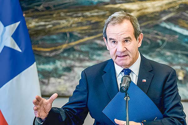 Retiro de rentas vitalicias: Cancillería asume defensa de Chile tras ofensiva de aseguradora Ohio