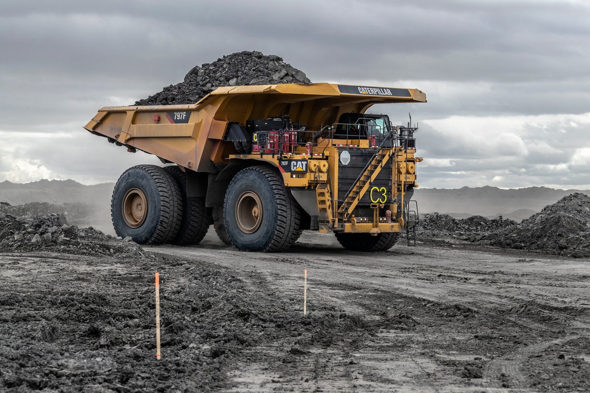 <p>Distribuidora de camiones Caterpillar se adjudica contratos con Codelco</p>
