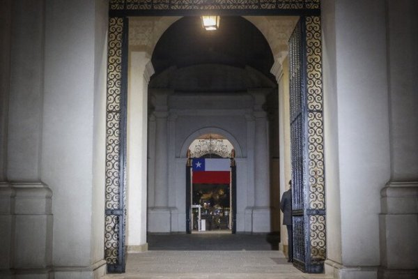 Riesgo país salta con fuerza tras los resultados que determinaron los miembros que redactarán la nueva Constitución