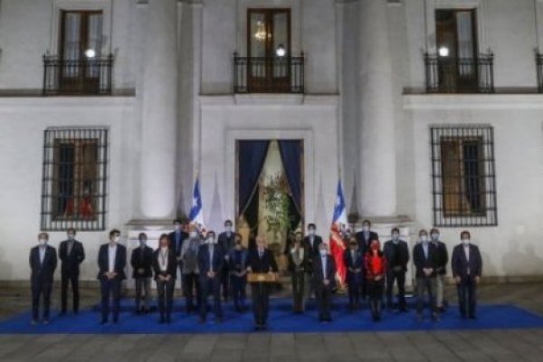 Análisis de Bloomberg: Coalición de gobierno de Chile sufre golpe en la votación constitucional