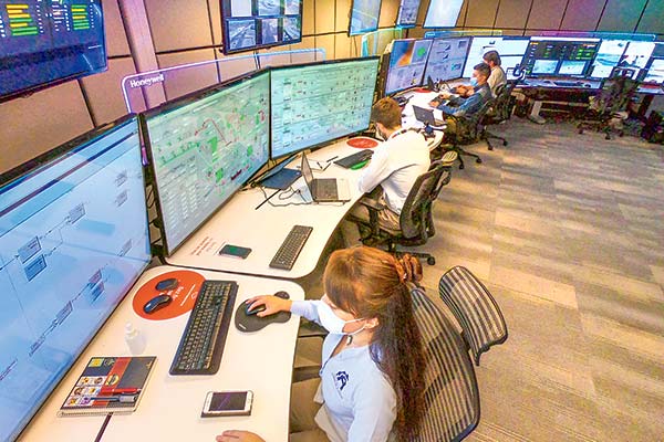 <p>Pandemia acelera digitalización de la minería, pero mantiene brecha con industrias similares</p>