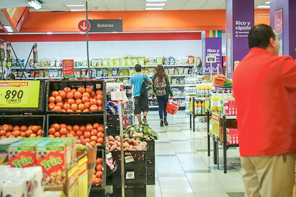 Impuestos: PS afina propuesta para devolver el IVA a familias vulnerables