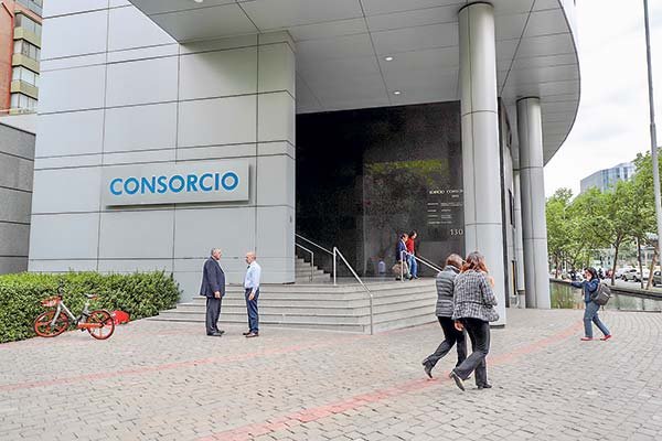 Rentas vitalicias: Consorcio presenta recurso en contra del Presidente y el Congreso