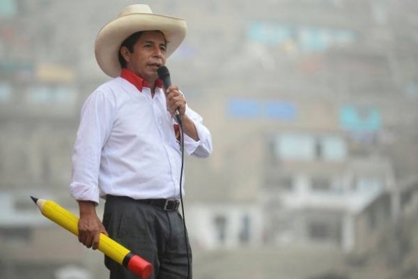 FT: Empresarios peruanos en pánico ante la perspectiva de una victoria de la extrema izquierda en las elecciones presidenciales