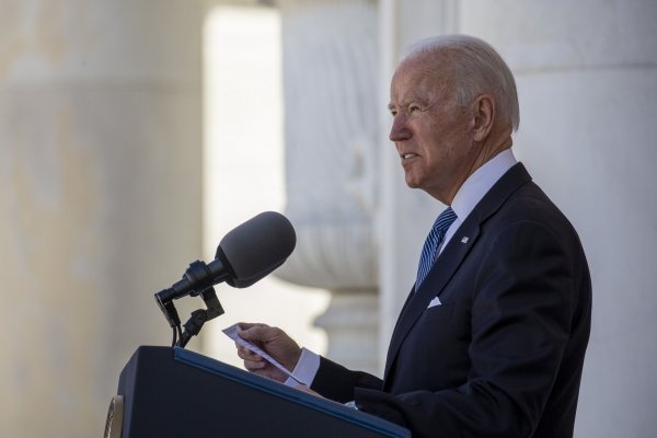 Biden suspende perforaciones de petróleo y gas en zonas del Ártico