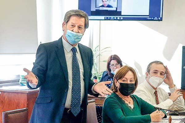 Tras destitución de Daniel Núñez, Pablo Lorenzini asume como nuevo presidente de la estratégica comisión de Hacienda de la Cámara