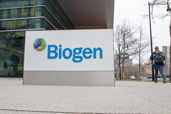 Medicamento para el Alzheimer de Biogen fue aprobado por regulador de salud de EEUU en histórico hito