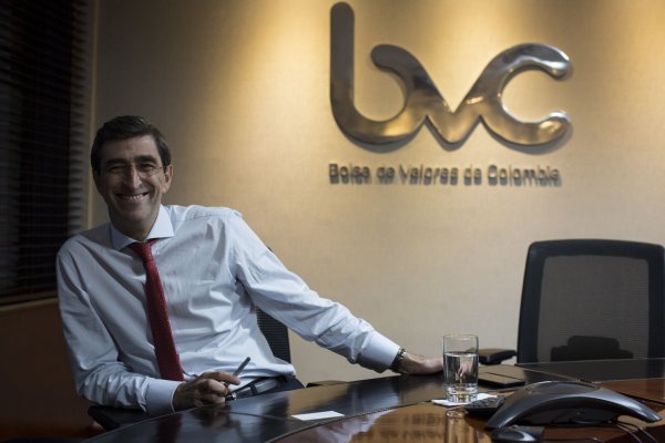 <p>Acciones de Cencosud, Falabella, Banco de Chile, Enel Chile y SQM podrán negociarse en la Bolsa de Valores de Colombia</p>