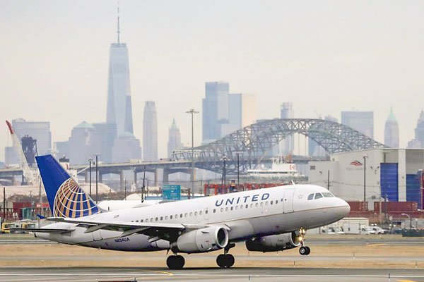 Aerolíneas y otras empresas de Australia y EEUU sufren apagones en internet