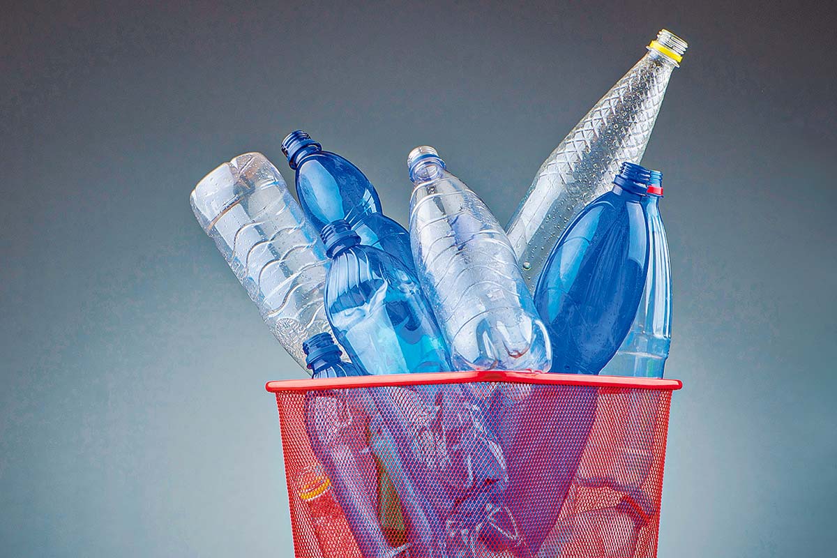 <p>Cada chileno genera 51 kilos de basura plástica de un solo uso al año</p>
